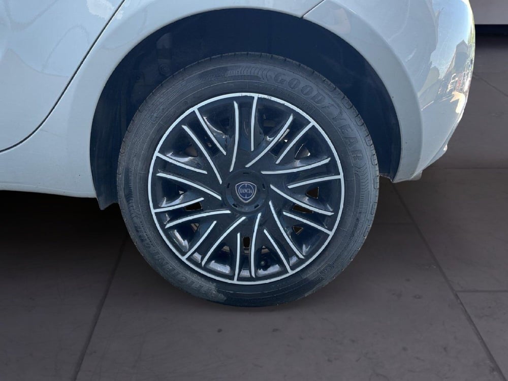 Lancia Ypsilon usata a Torino (7)