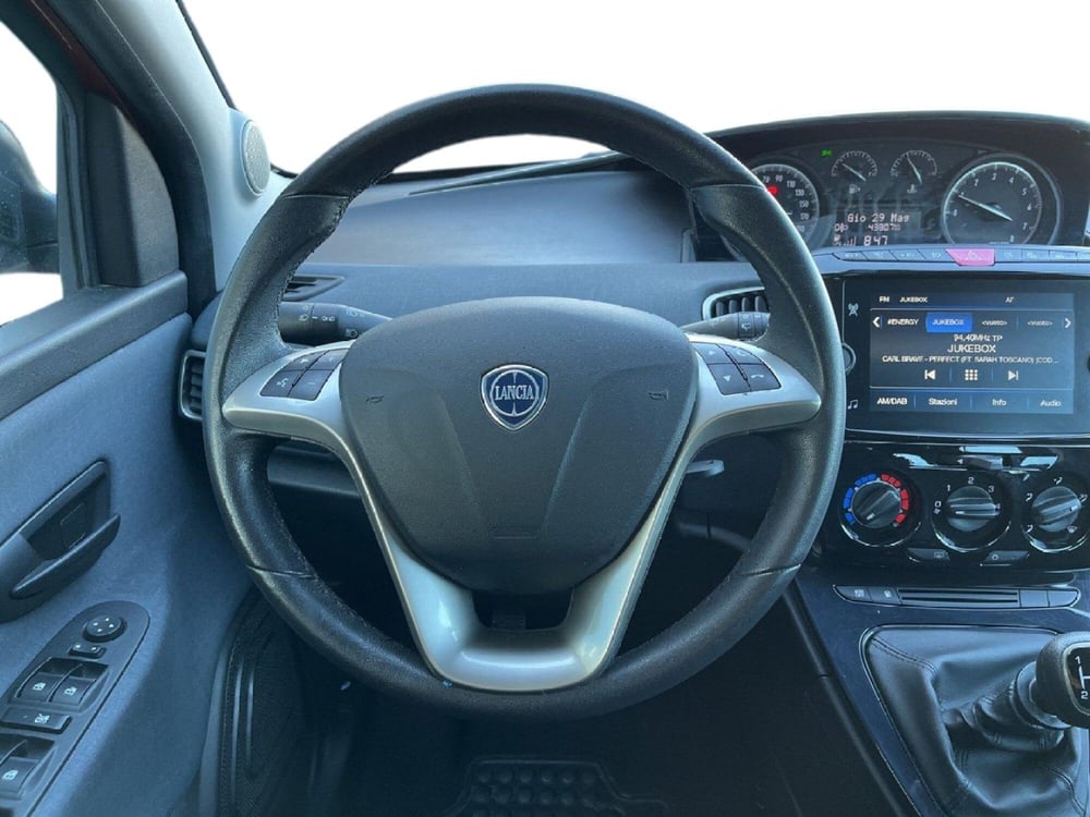Lancia Ypsilon usata a Torino (12)