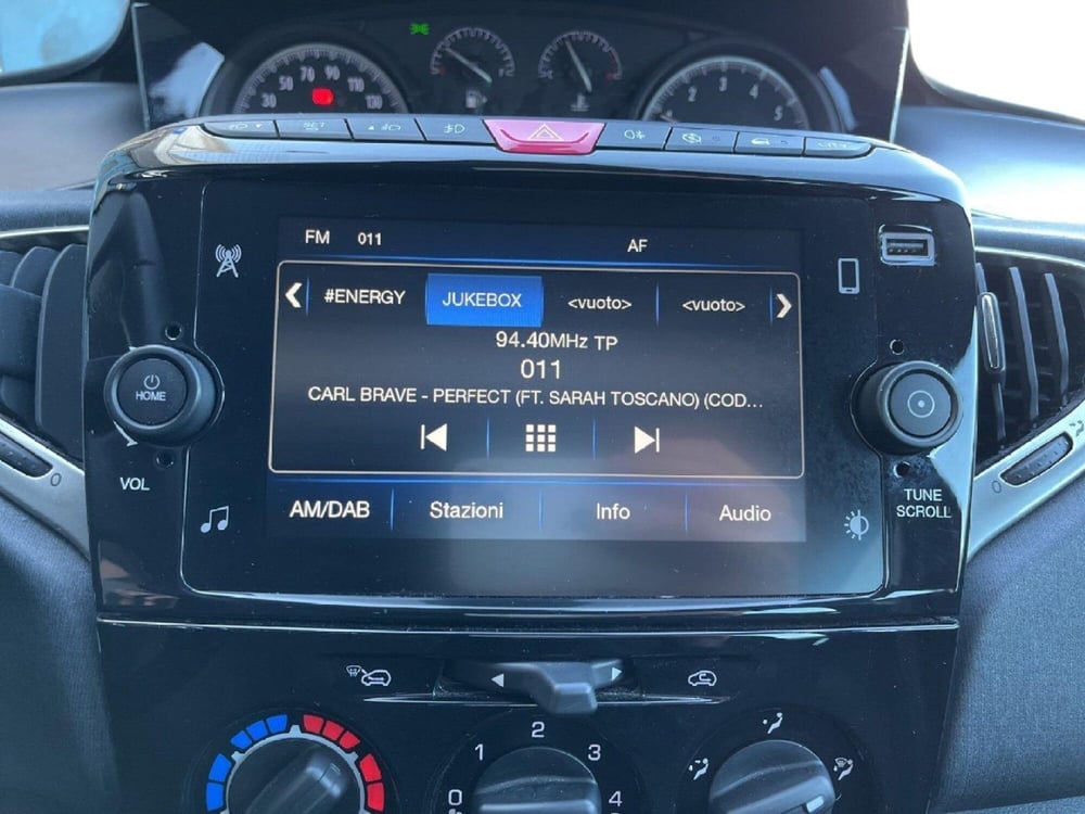 Lancia Ypsilon usata a Torino (13)