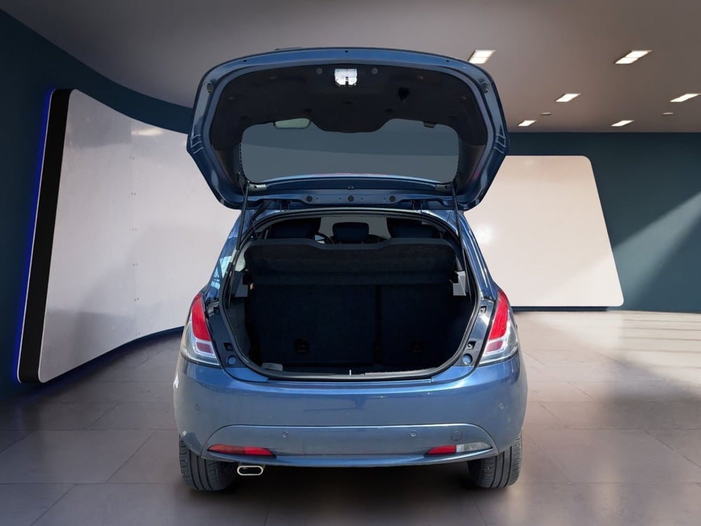Lancia Ypsilon usata a Torino (7)