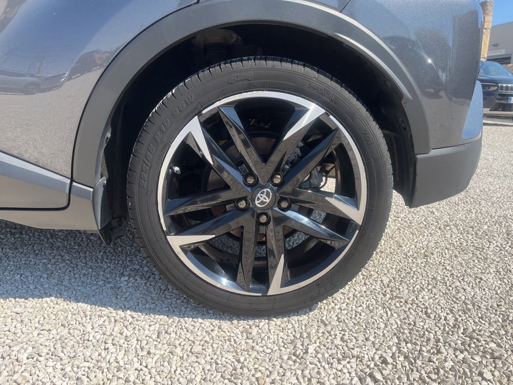 Toyota Toyota C-HR usata a Ragusa (6)