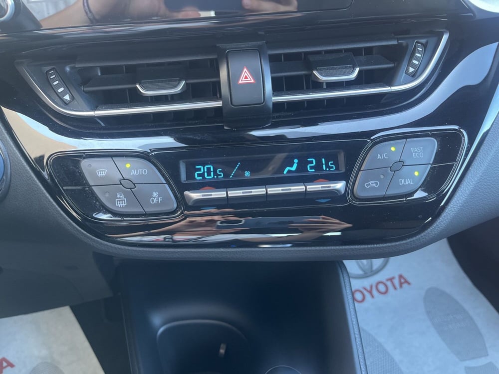 Toyota Toyota C-HR usata a Ragusa (14)