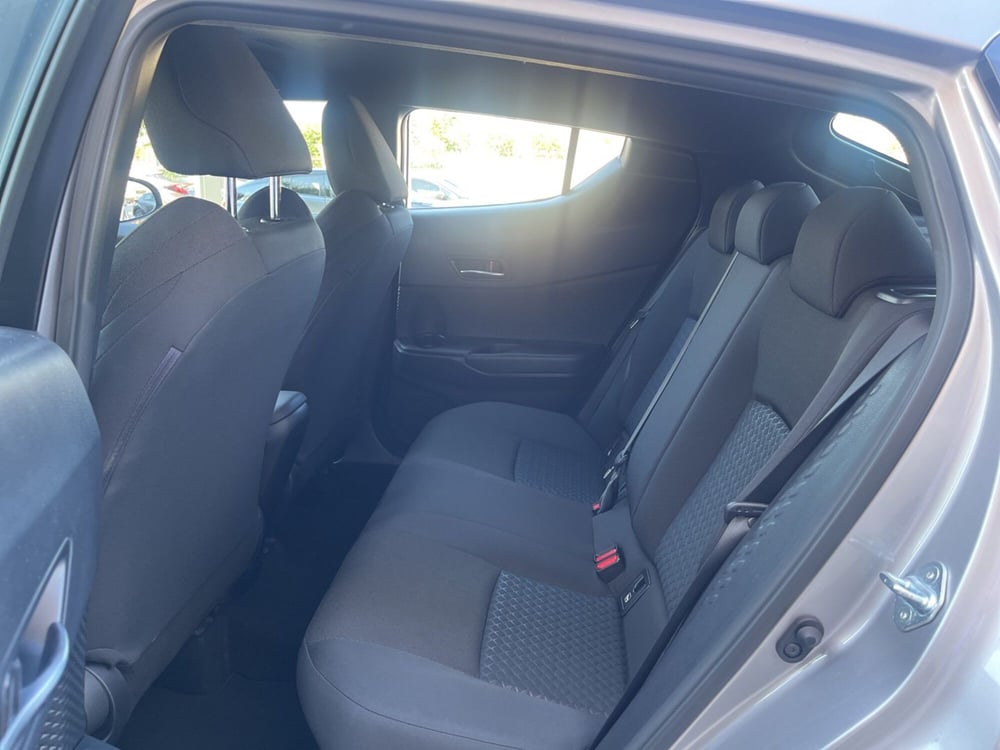 Toyota Toyota C-HR usata a Ragusa (7)