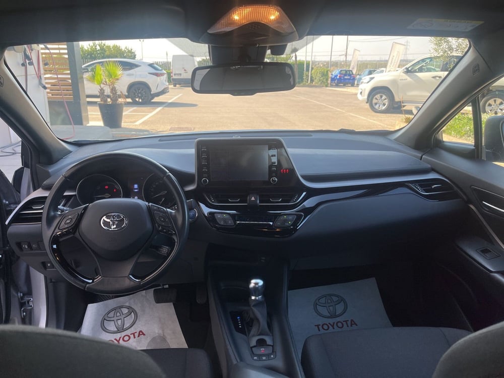 Toyota Toyota C-HR usata a Ragusa (9)