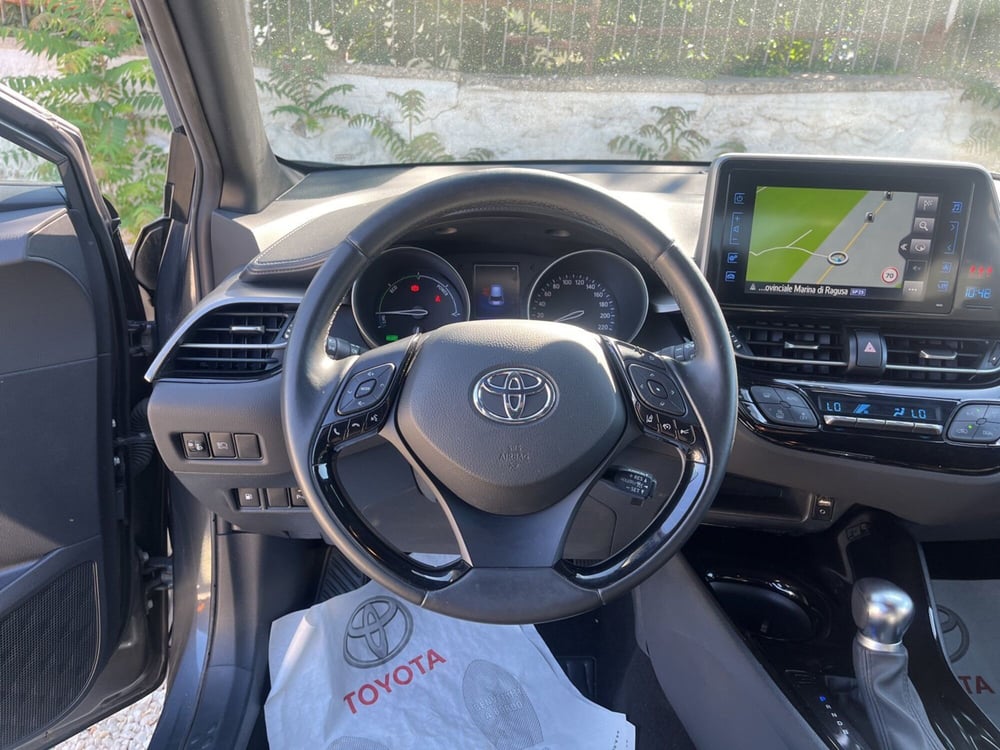Toyota Toyota C-HR usata a Ragusa (11)