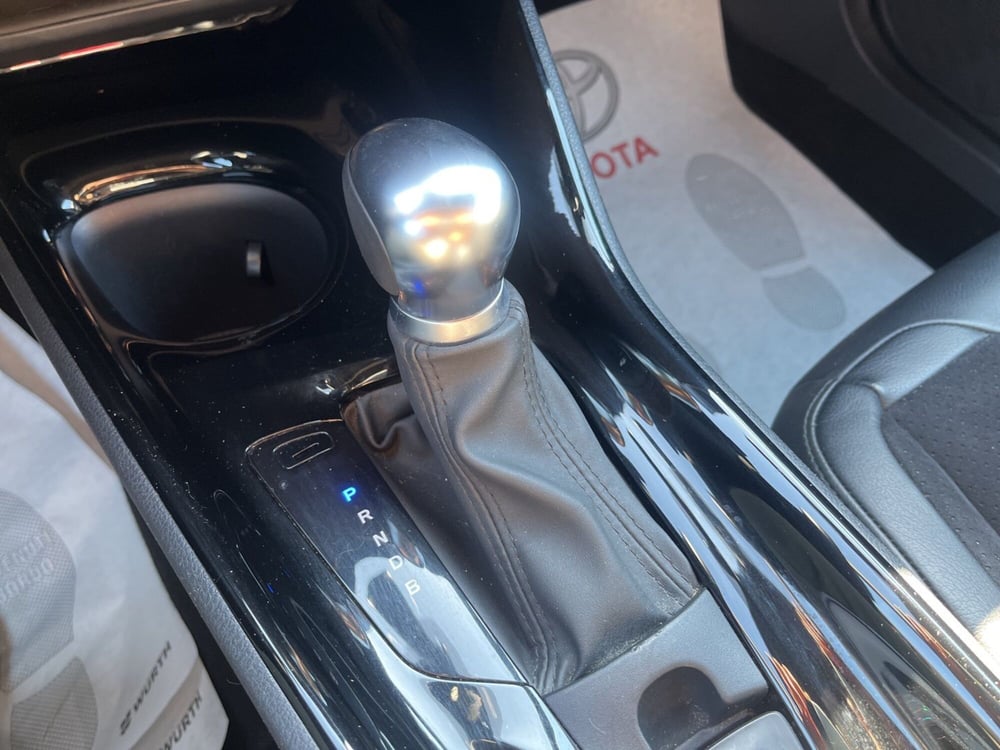 Toyota Toyota C-HR usata a Ragusa (16)