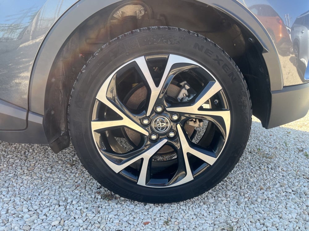 Toyota Toyota C-HR usata a Ragusa (6)
