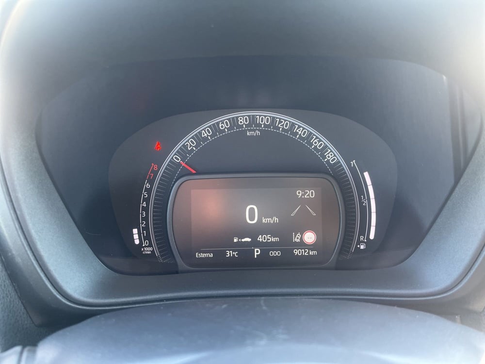 Toyota Aygo X usata a Catania (11)