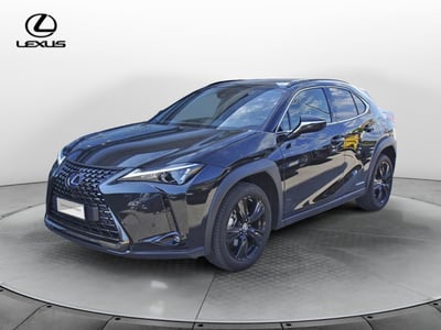 Lexus UX Hybrid Midnight Edition del 2021 usata a Montebelluna