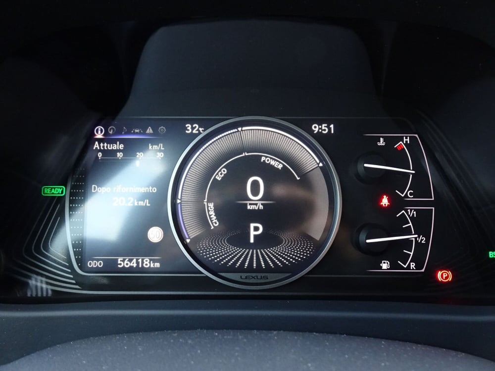 Lexus UX usata a Treviso (15)
