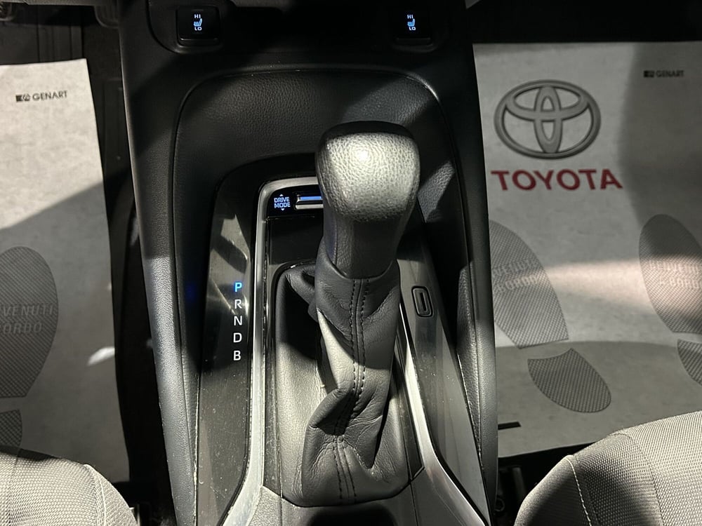 Toyota Corolla Touring Sports usata a Milano (14)