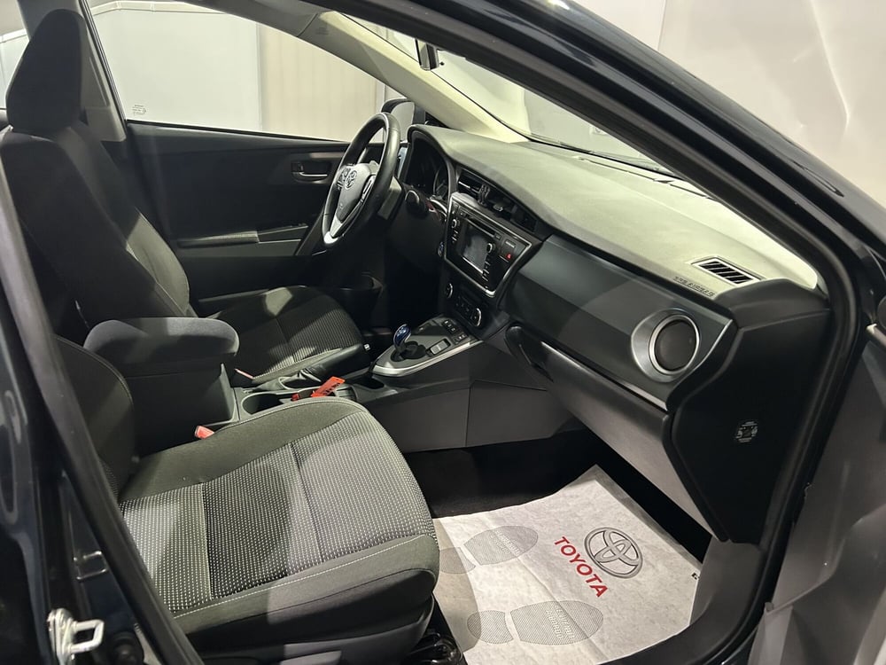 Toyota Auris usata a Milano (13)