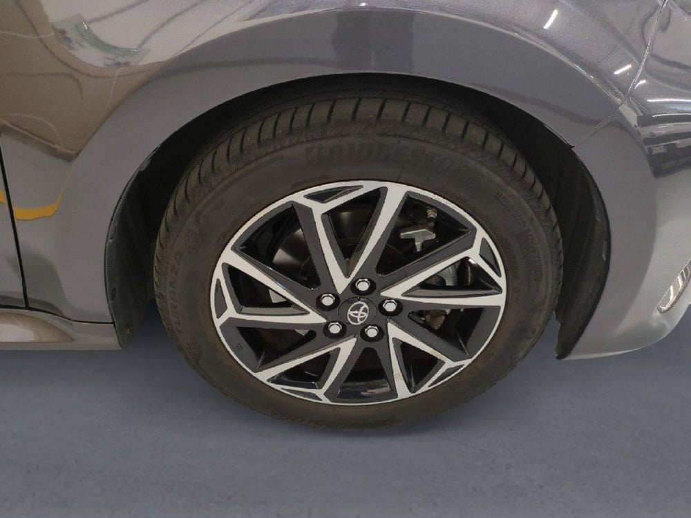 Toyota Yaris usata a Milano (8)