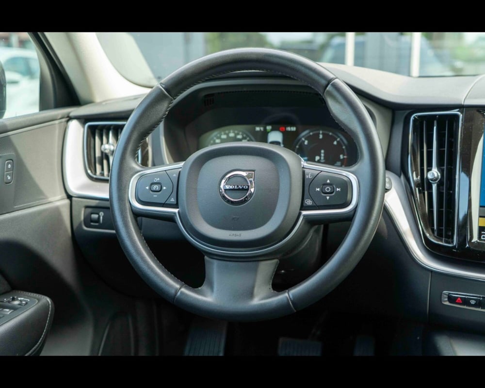 Volvo XC60 usata a Venezia (9)