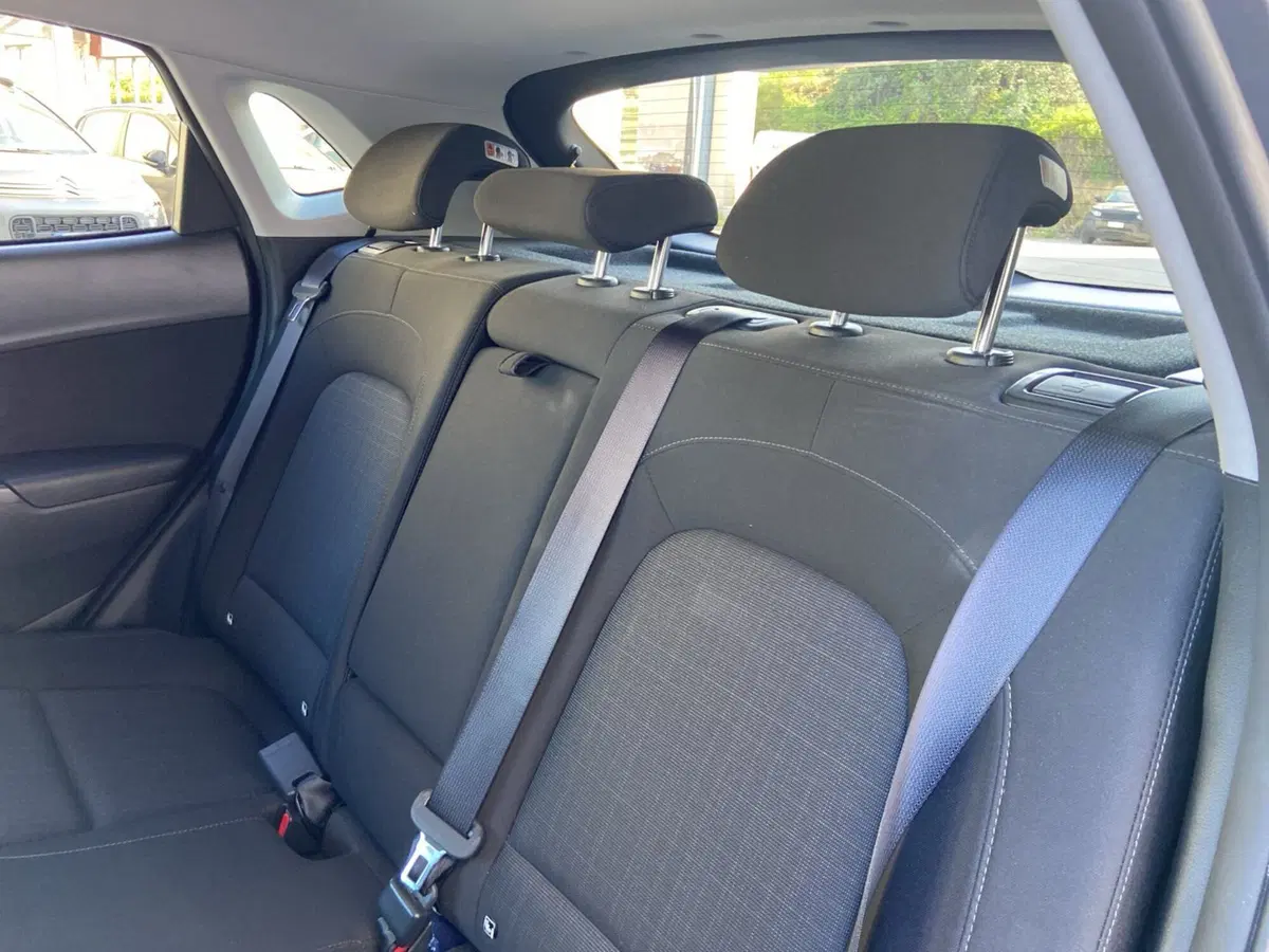 Hyundai Kona usata a Chieti (18)