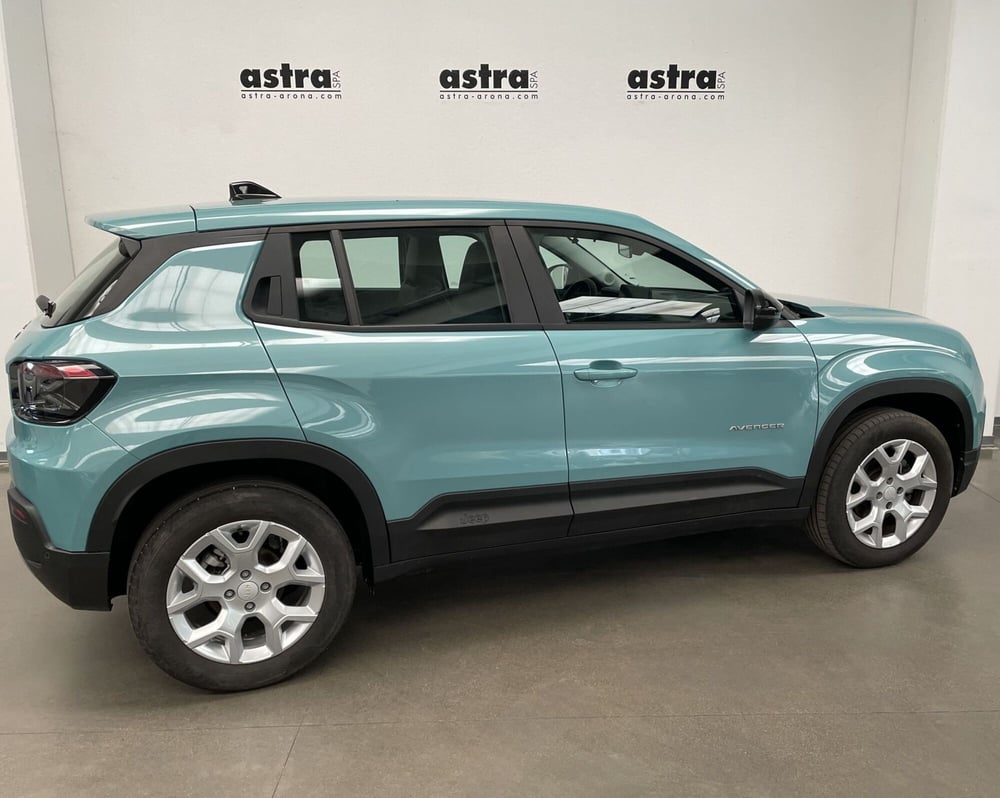 Jeep Avenger nuova a Novara (4)