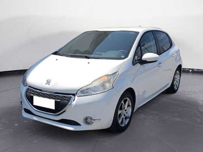 Peugeot 208 VTi 82 CV 5 porte Access del 2013 usata a Lucca