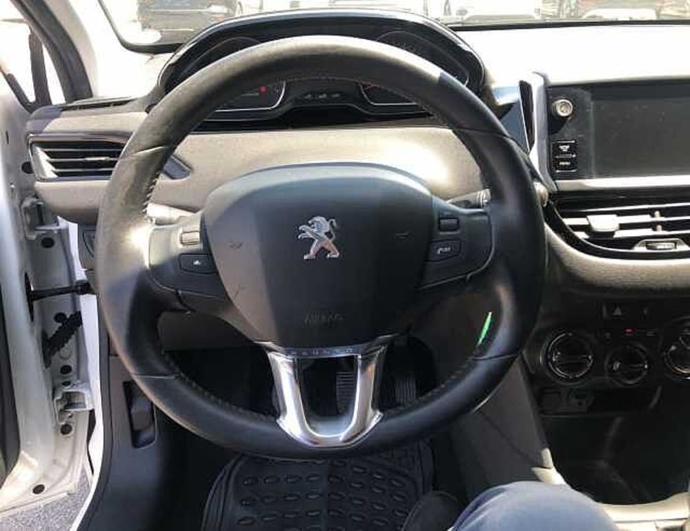 Peugeot 208 usata a Lucca (11)
