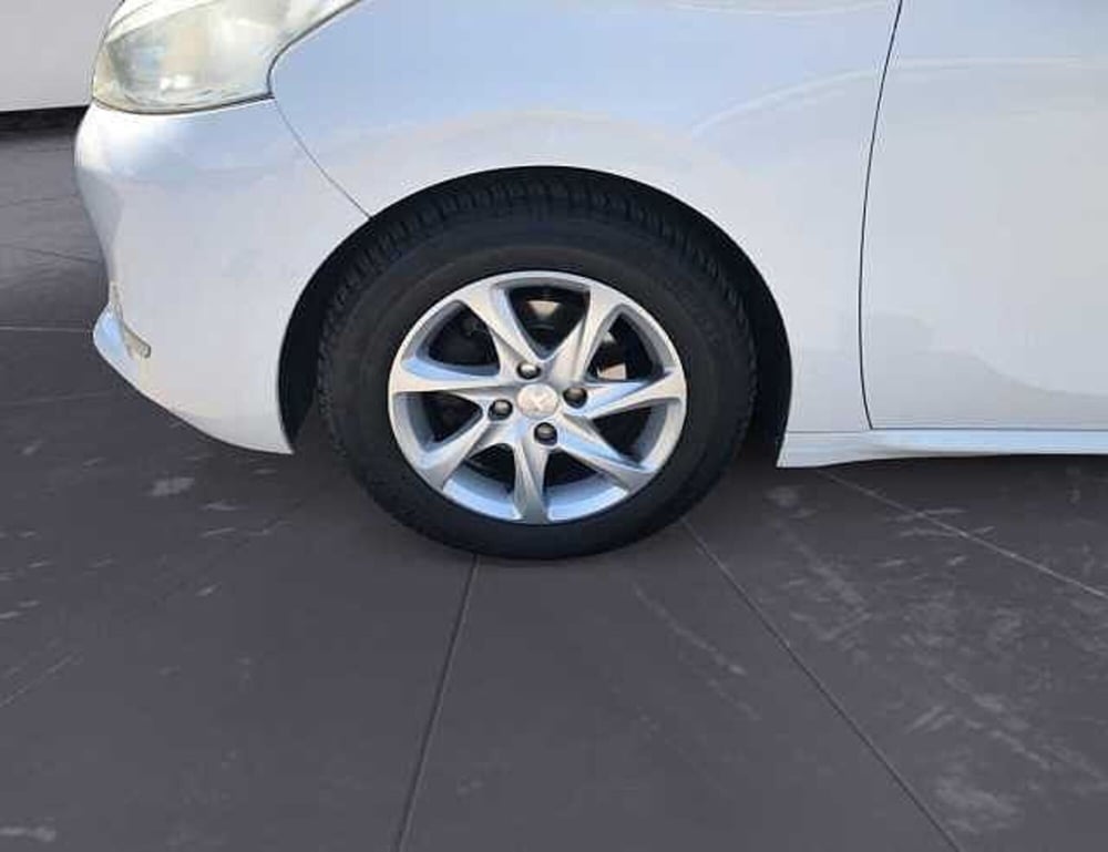 Peugeot 208 usata a Lucca (15)