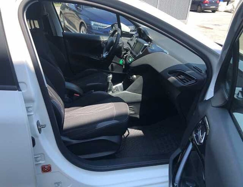 Peugeot 208 usata a Lucca (6)