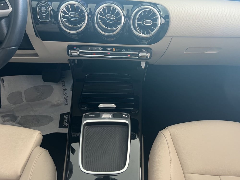Mercedes-Benz Classe A Sedan usata a Cosenza (15)