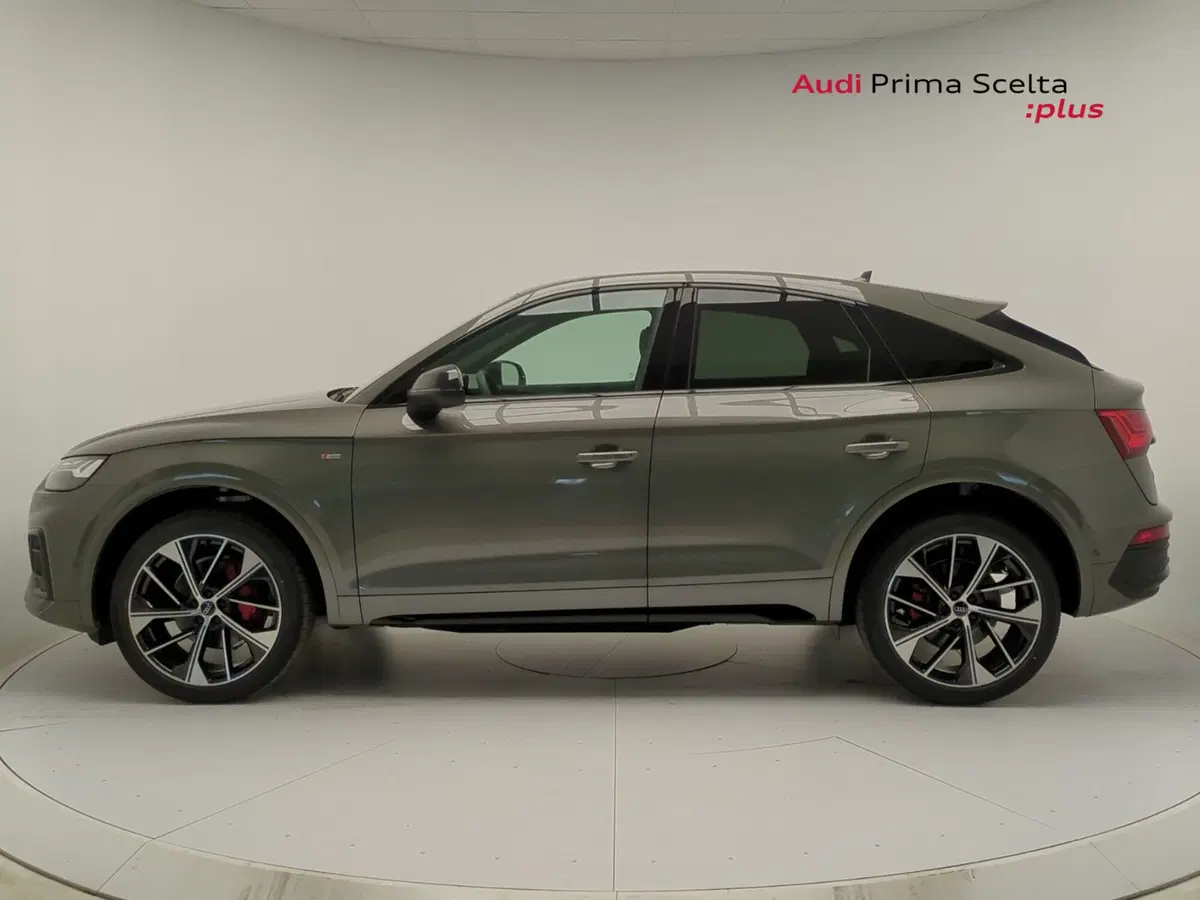 Audi Q5 Sportback nuova a Avellino (4)