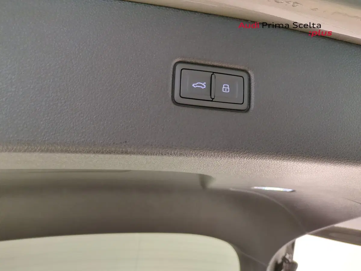 Audi Q5 Sportback nuova a Avellino (9)