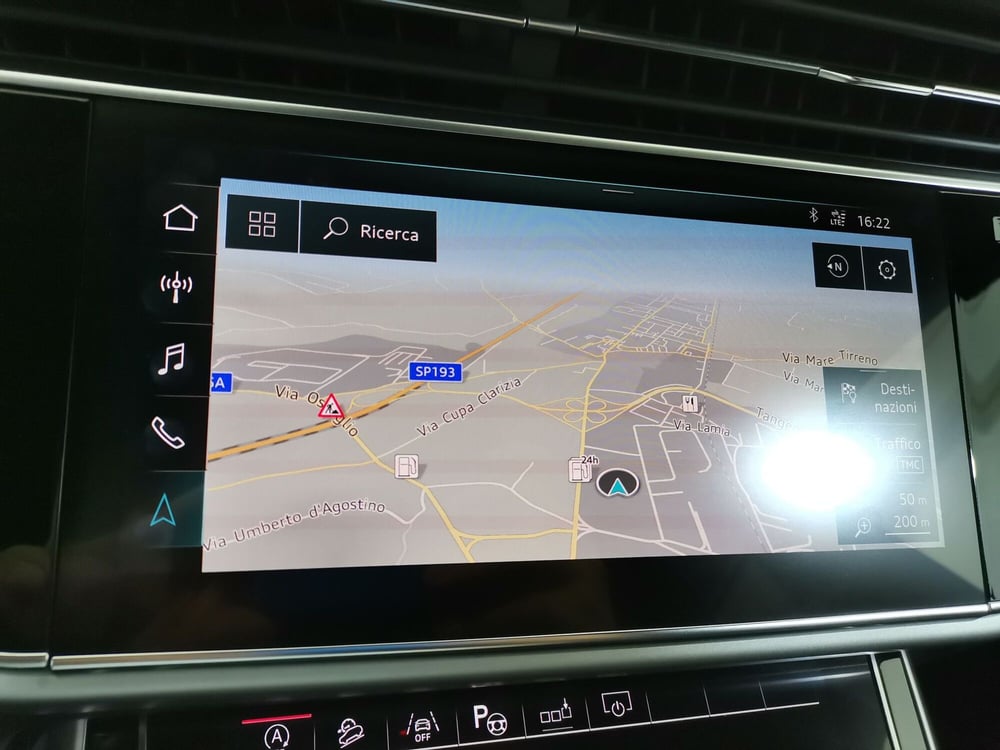 Audi Q8 usata a Salerno (16)