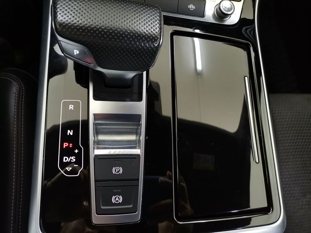 Audi Q8 usata a Salerno (20)