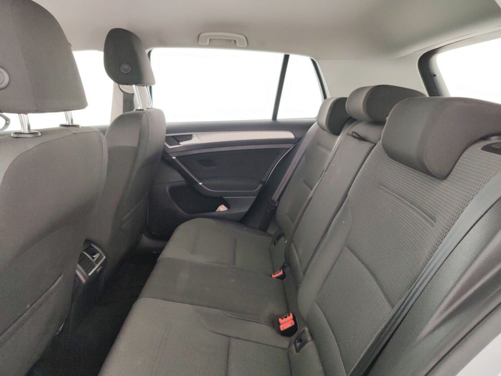 Volkswagen Golf usata a Massa-Carrara (10)