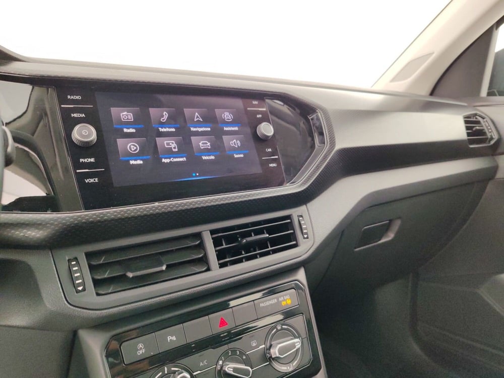 Volkswagen T-Cross usata a Massa-Carrara (12)