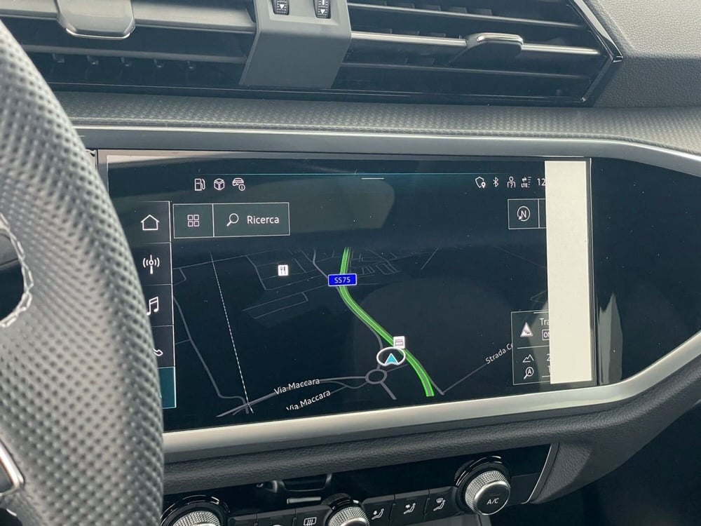 Audi Q3 Sportback nuova a Perugia (16)
