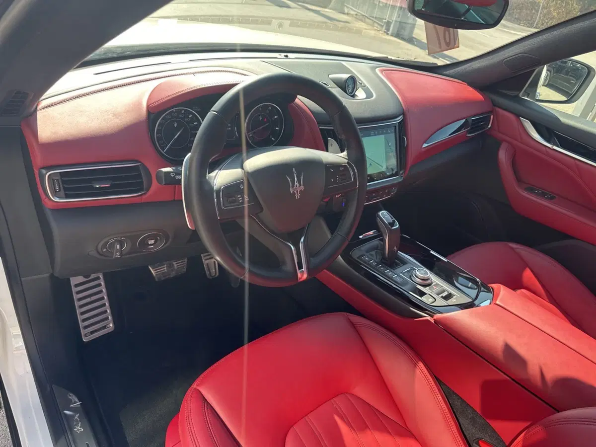 Maserati Levante usata a Caserta (14)