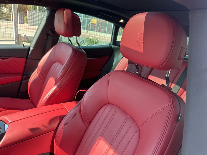 Maserati Levante usata a Caserta (15)