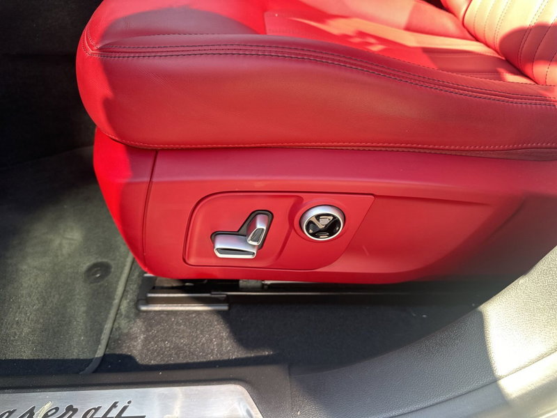 Maserati Levante usata a Caserta (16)