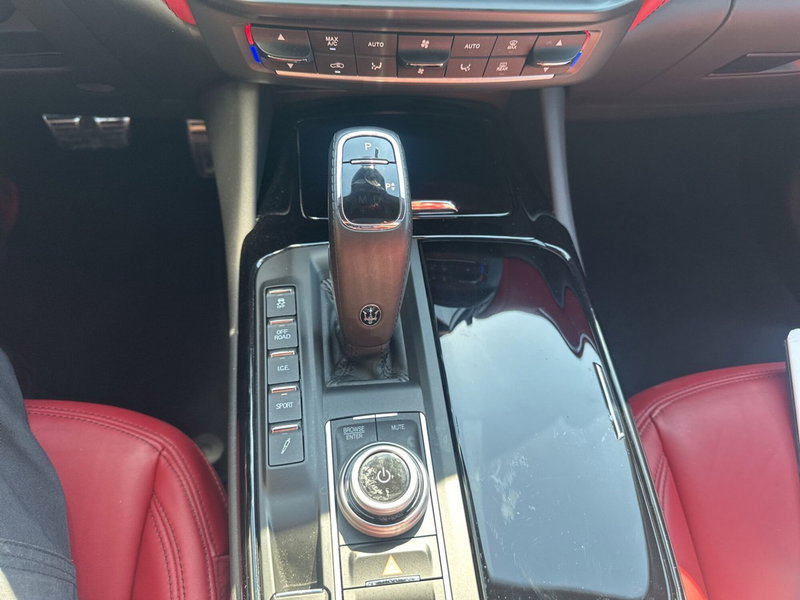 Maserati Levante usata a Caserta (3)