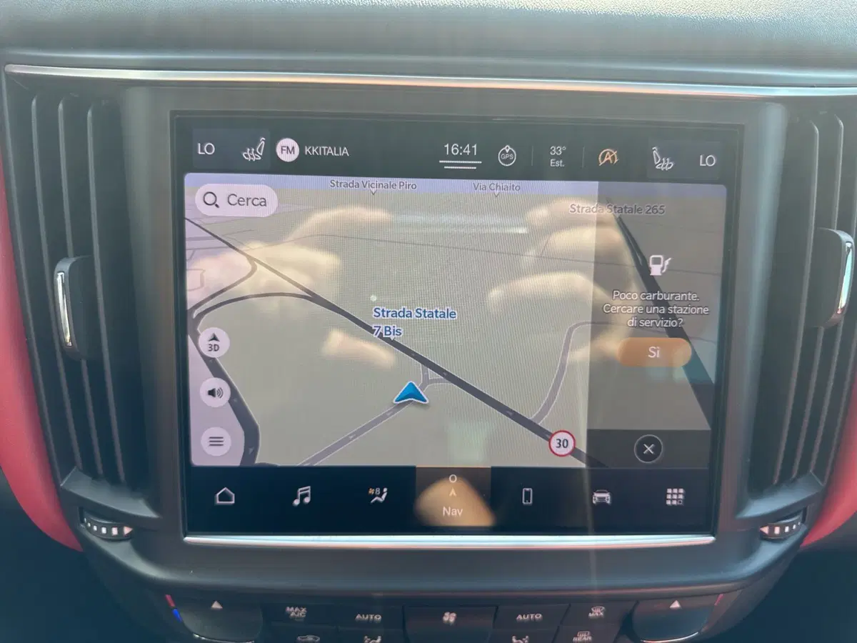Maserati Levante usata a Caserta (9)