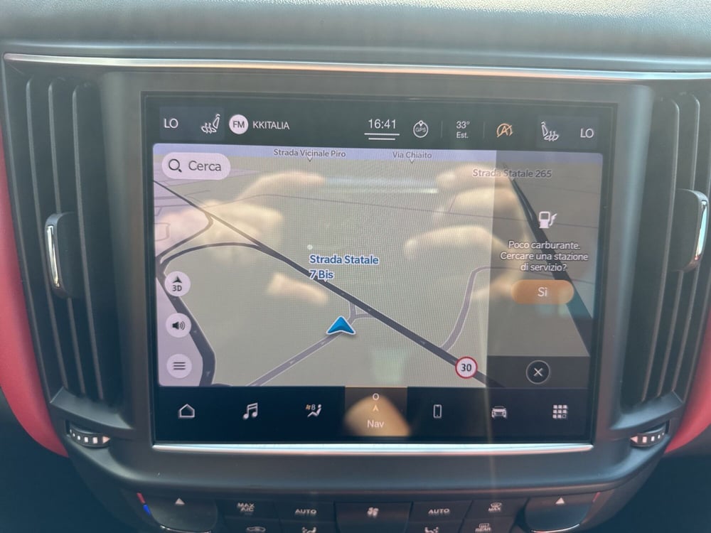 Maserati Levante usata a Caserta (9)