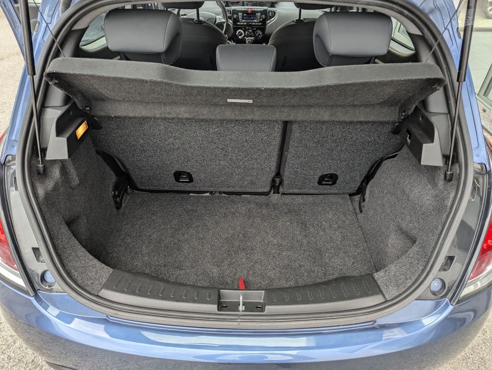 Lancia Ypsilon usata a Pescara (10)
