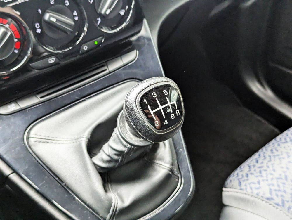 Lancia Ypsilon usata a Pescara (14)