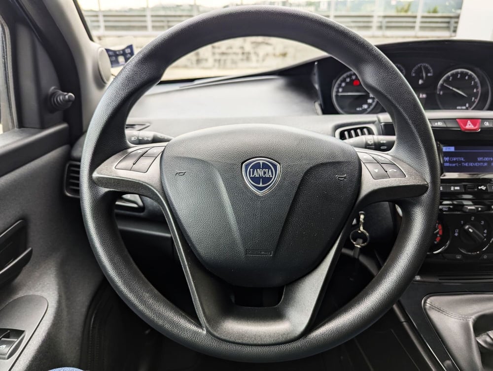 Lancia Ypsilon usata a Pescara (15)