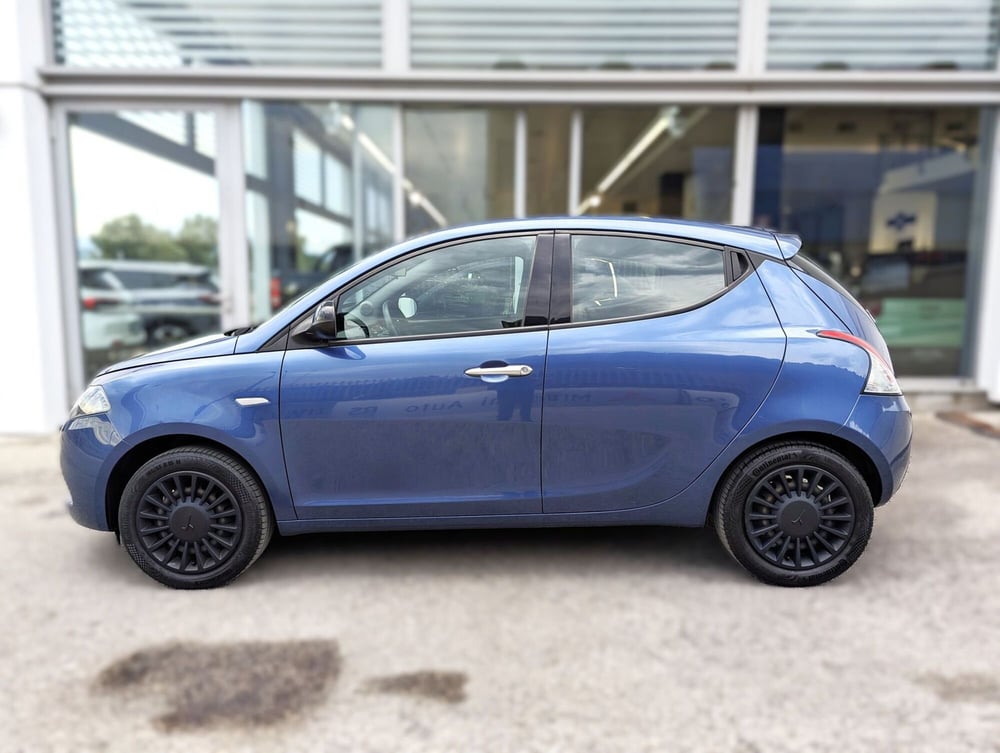 Lancia Ypsilon usata a Pescara (4)