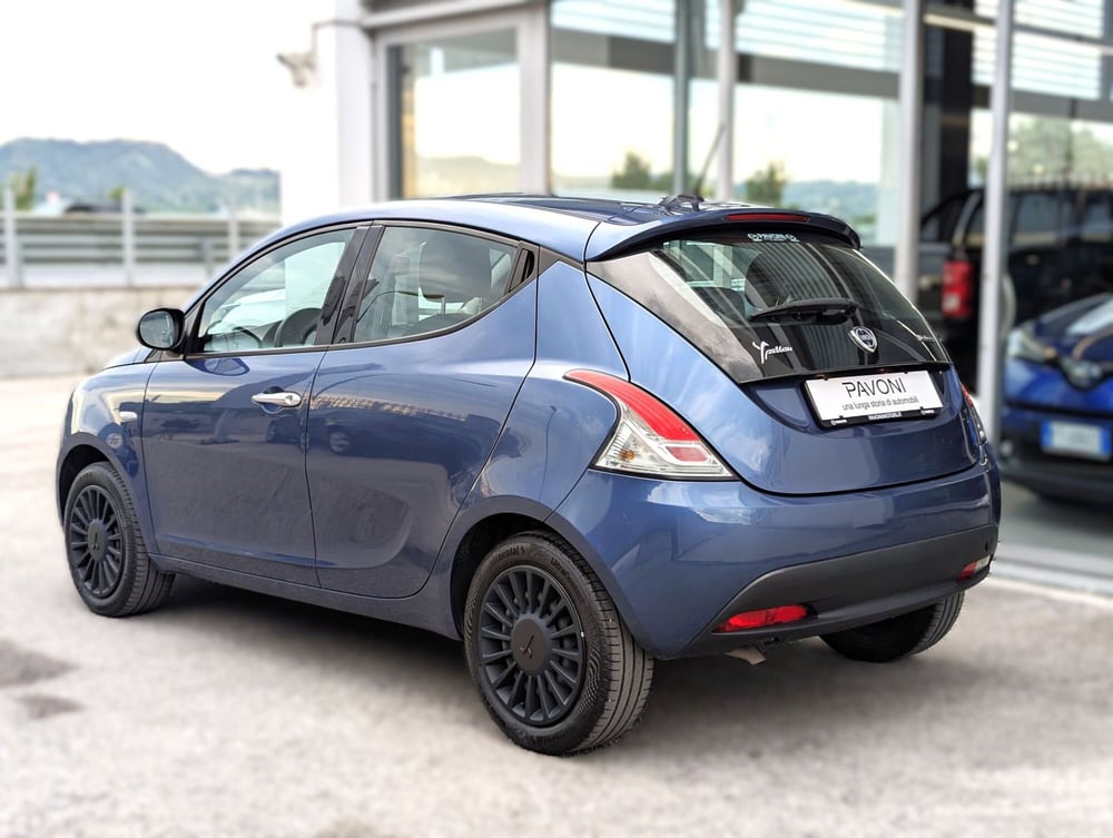 Lancia Ypsilon usata a Pescara (5)