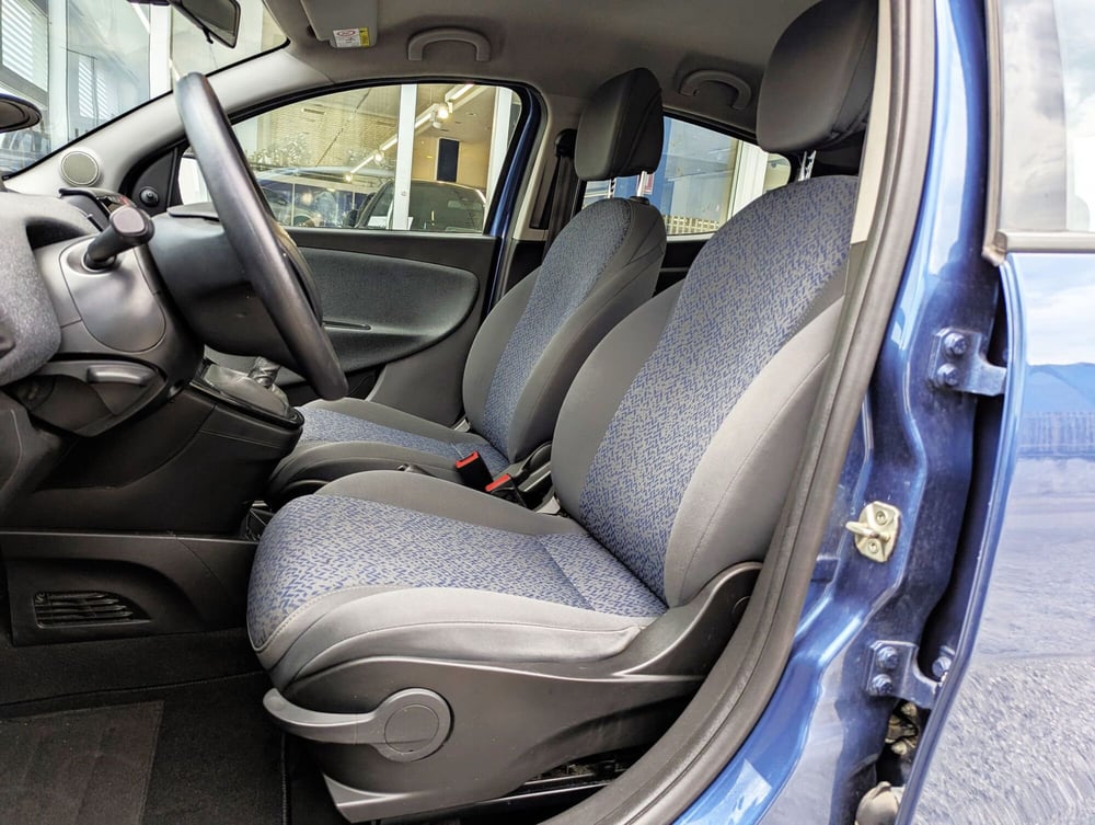 Lancia Ypsilon usata a Pescara (8)