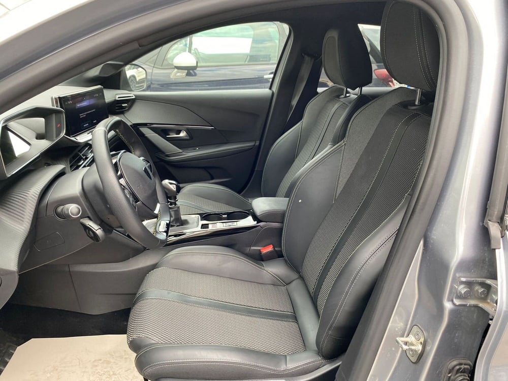 Peugeot 208 usata a Salerno (6)