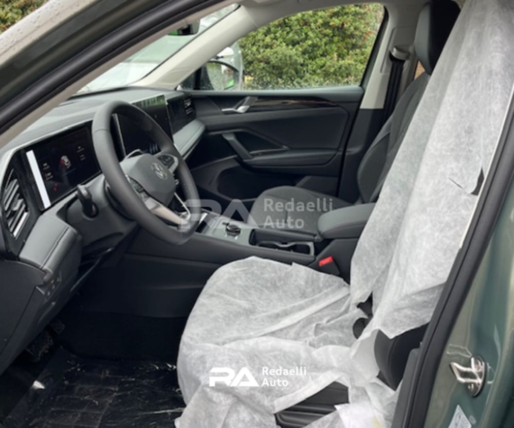 Volkswagen Tiguan nuova a Lecco (4)