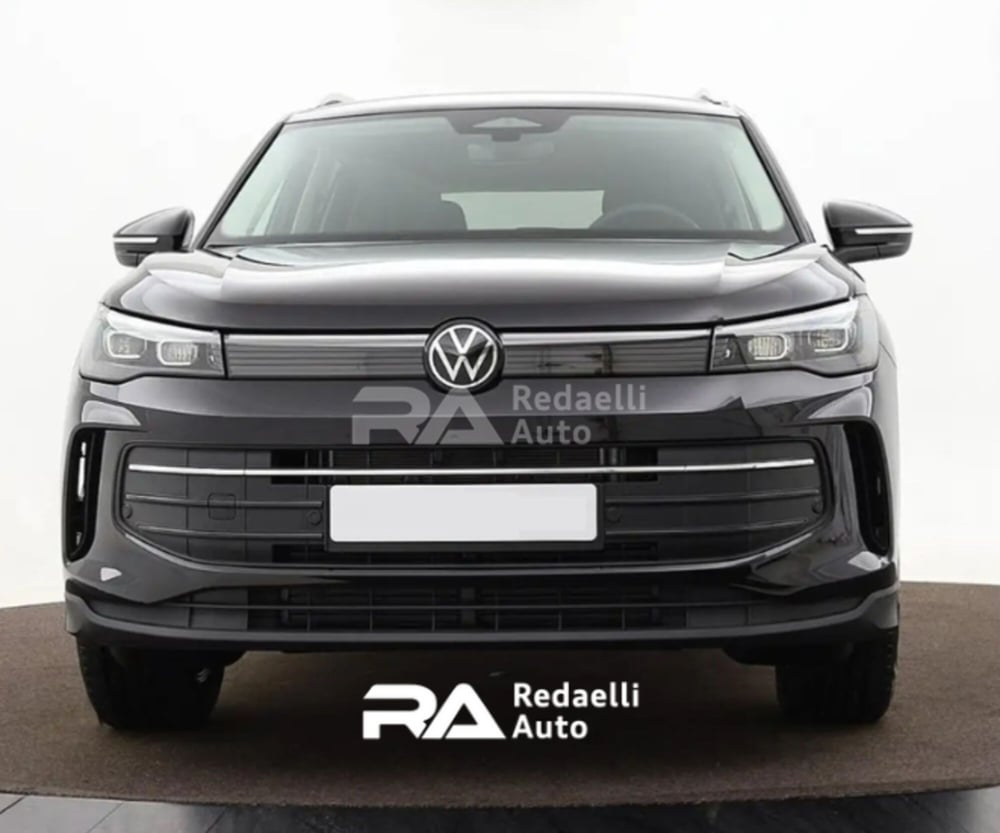 Volkswagen Tiguan nuova a Lecco (2)