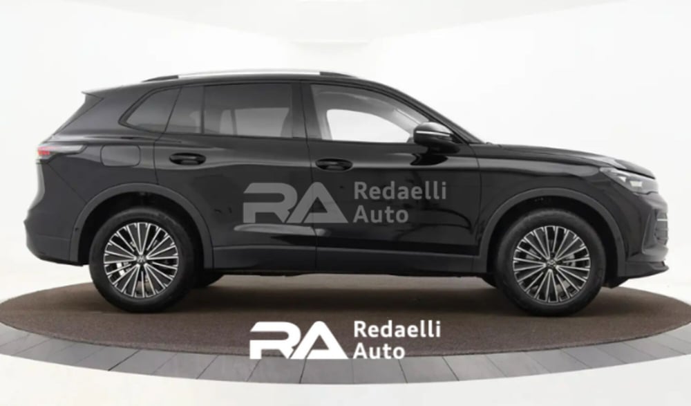 Volkswagen Tiguan nuova a Lecco (4)