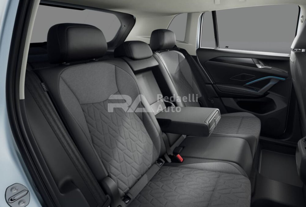 Volkswagen Tiguan nuova a Lecco (8)