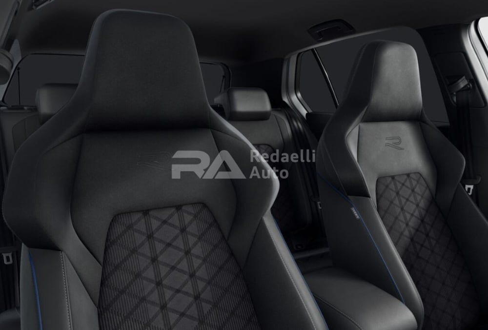 Volkswagen Golf nuova a Lecco (7)